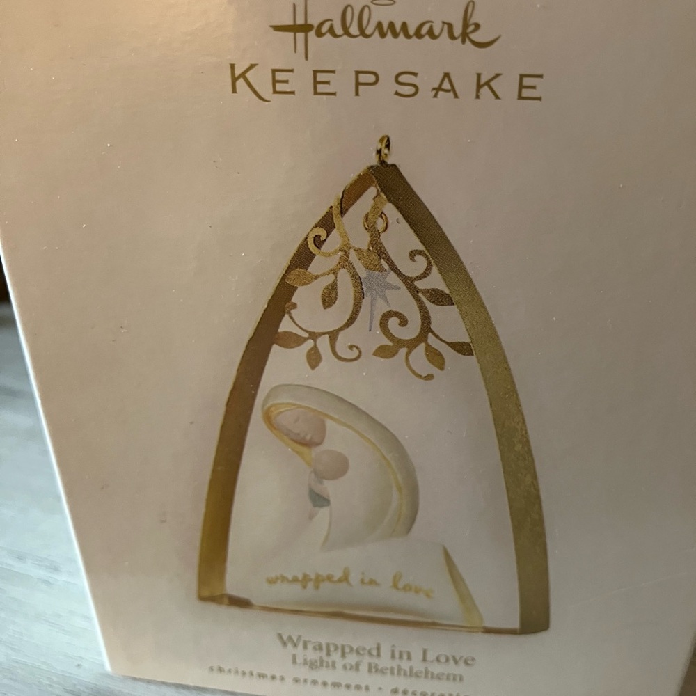 Hallmark Keepsake Ornament - Gold and Cream Design